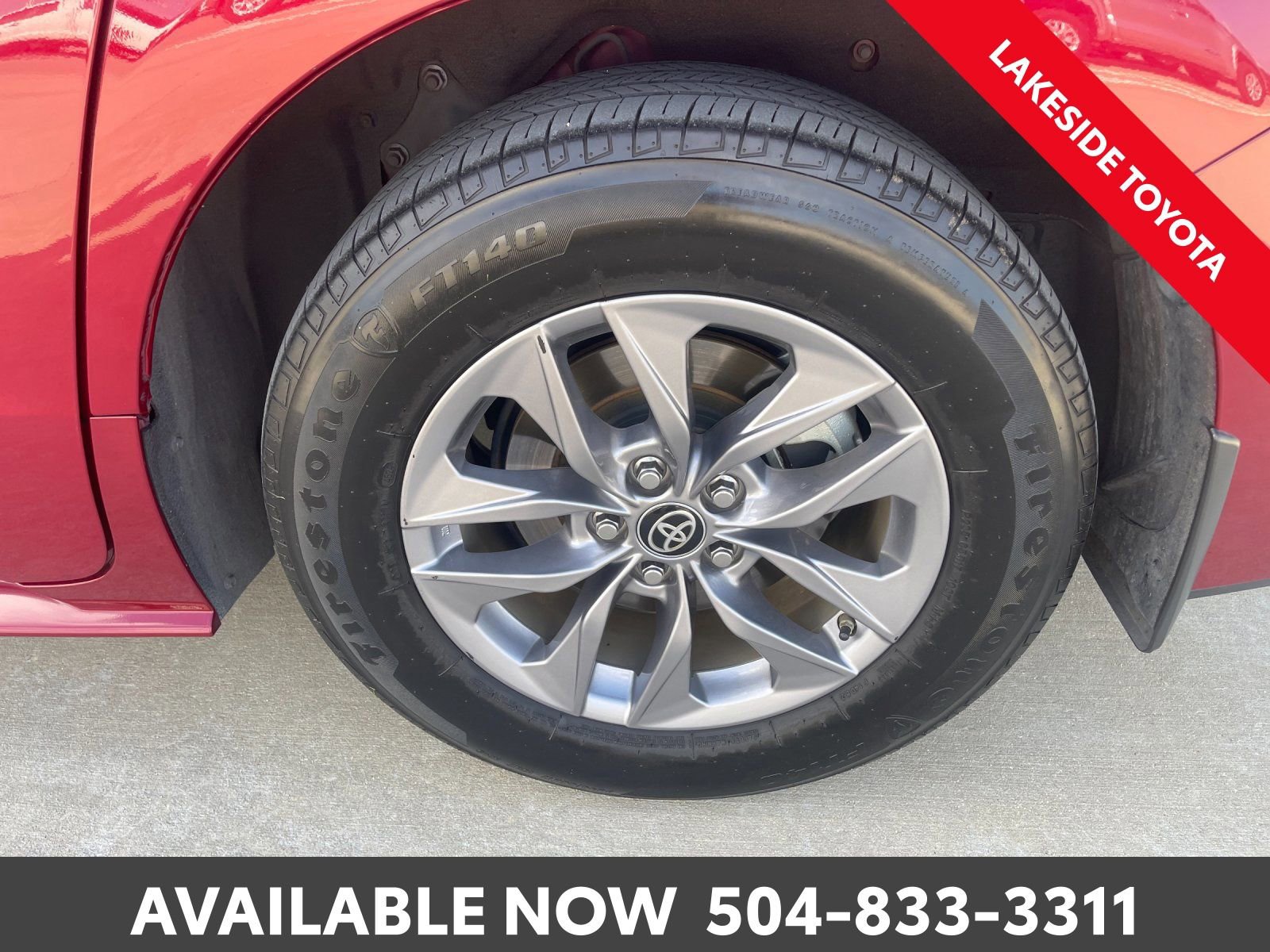 Used 2025 Toyota Sienna XLE image 12