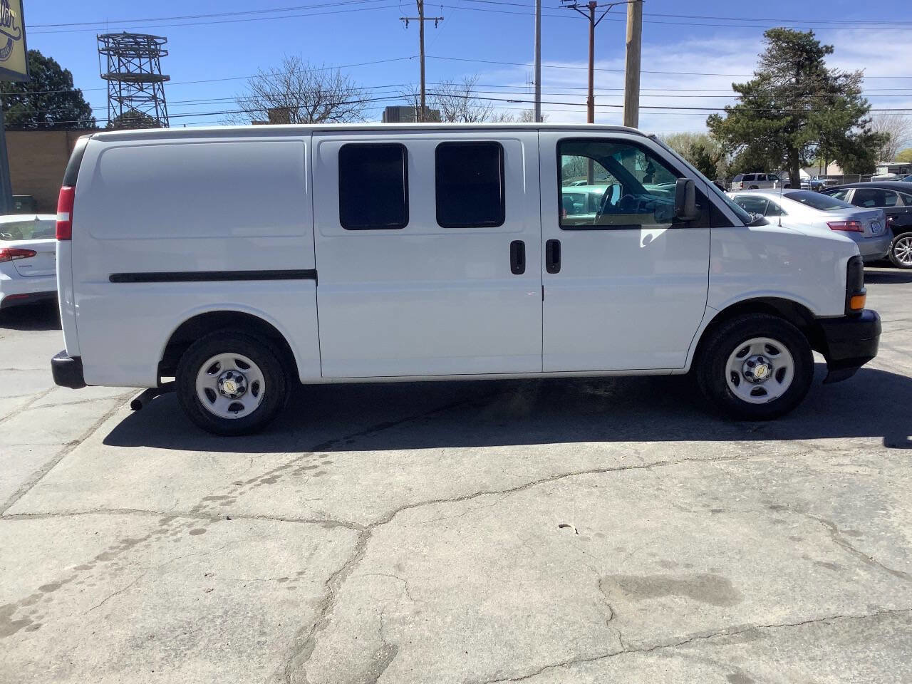 Used 2003 Chevrolet Express 1500 image 11