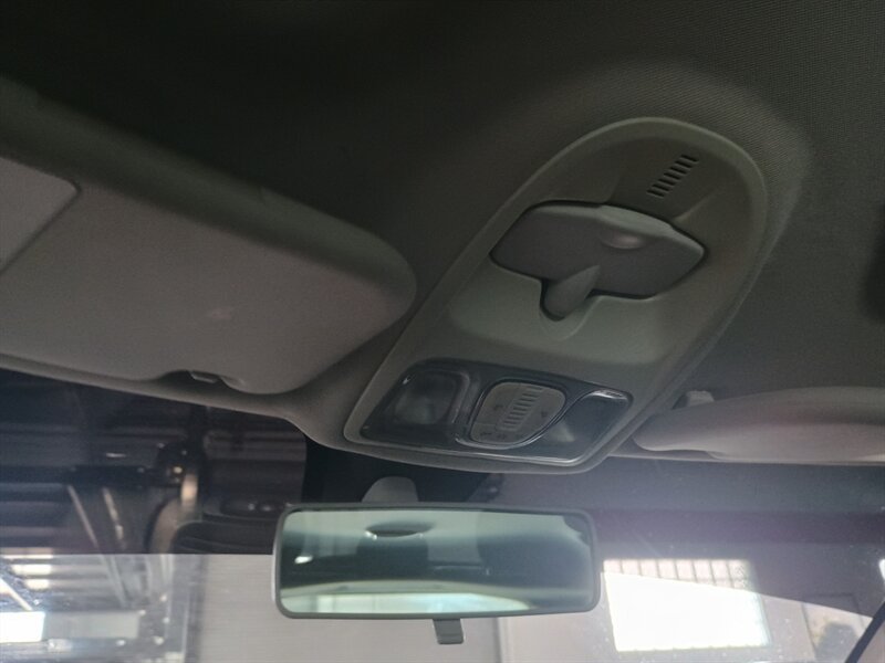 Used 2015 FIAT 500L Trekking FWD image 24