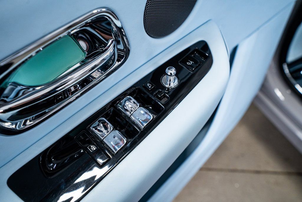 Used 2022 Rolls-Royce Cullinan image 38