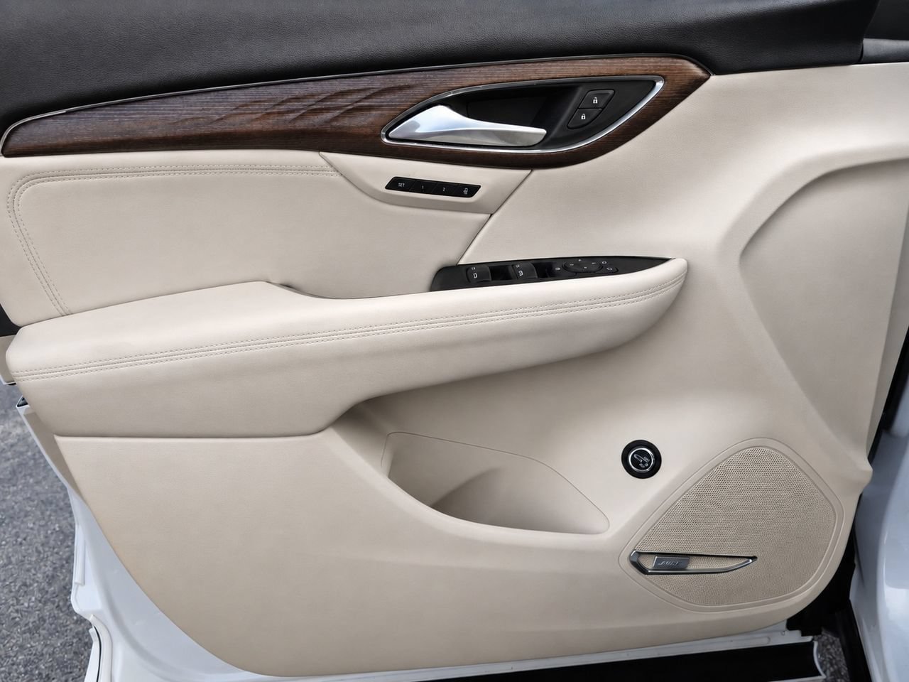 Used 2021 Buick Envision Avenir FWD image 16