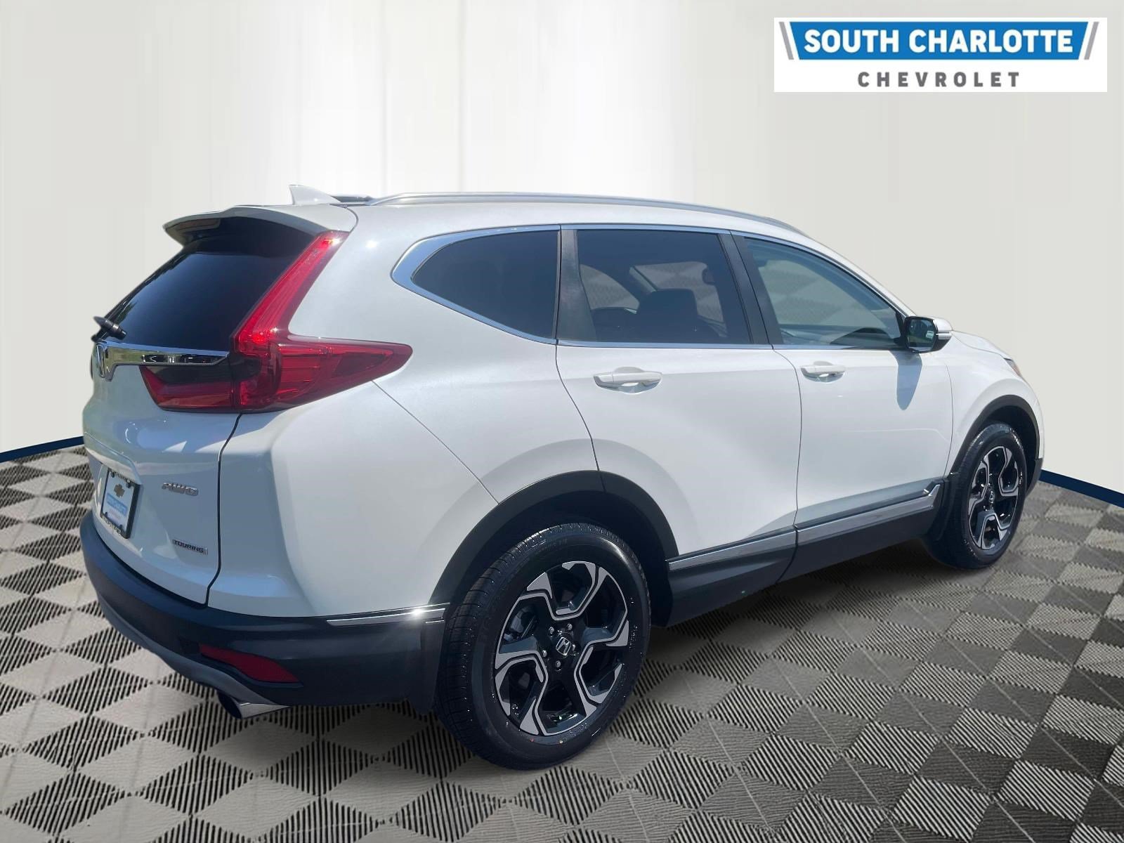 Used 2018 Honda CR-V Touring image 4