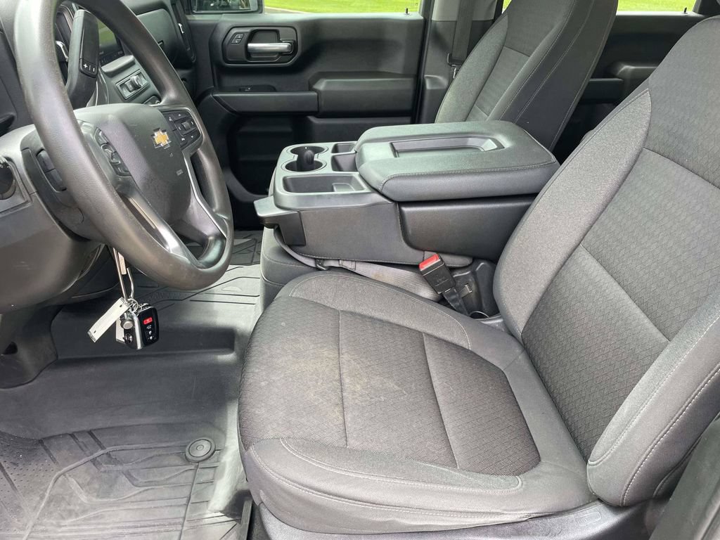 Used 2022 Chevrolet Silverado 2500 Custom w/ Custom Value Package AWD/4WD image 13
