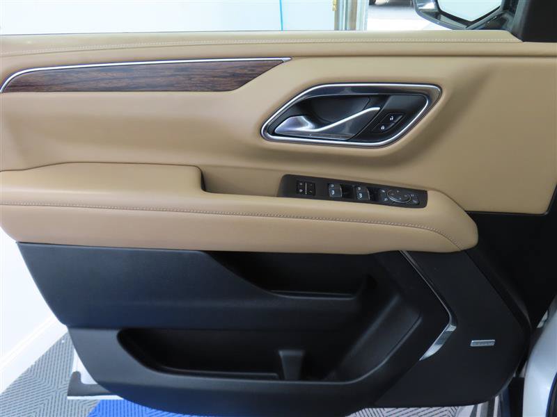Used 2023 Chevrolet Tahoe Premier RWD image 16