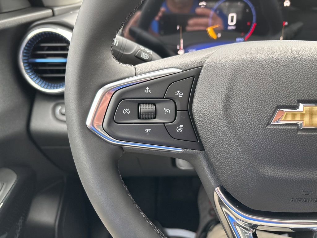 New 2026 Chevrolet Trax LT w/ Sunroof Package FWD image 15