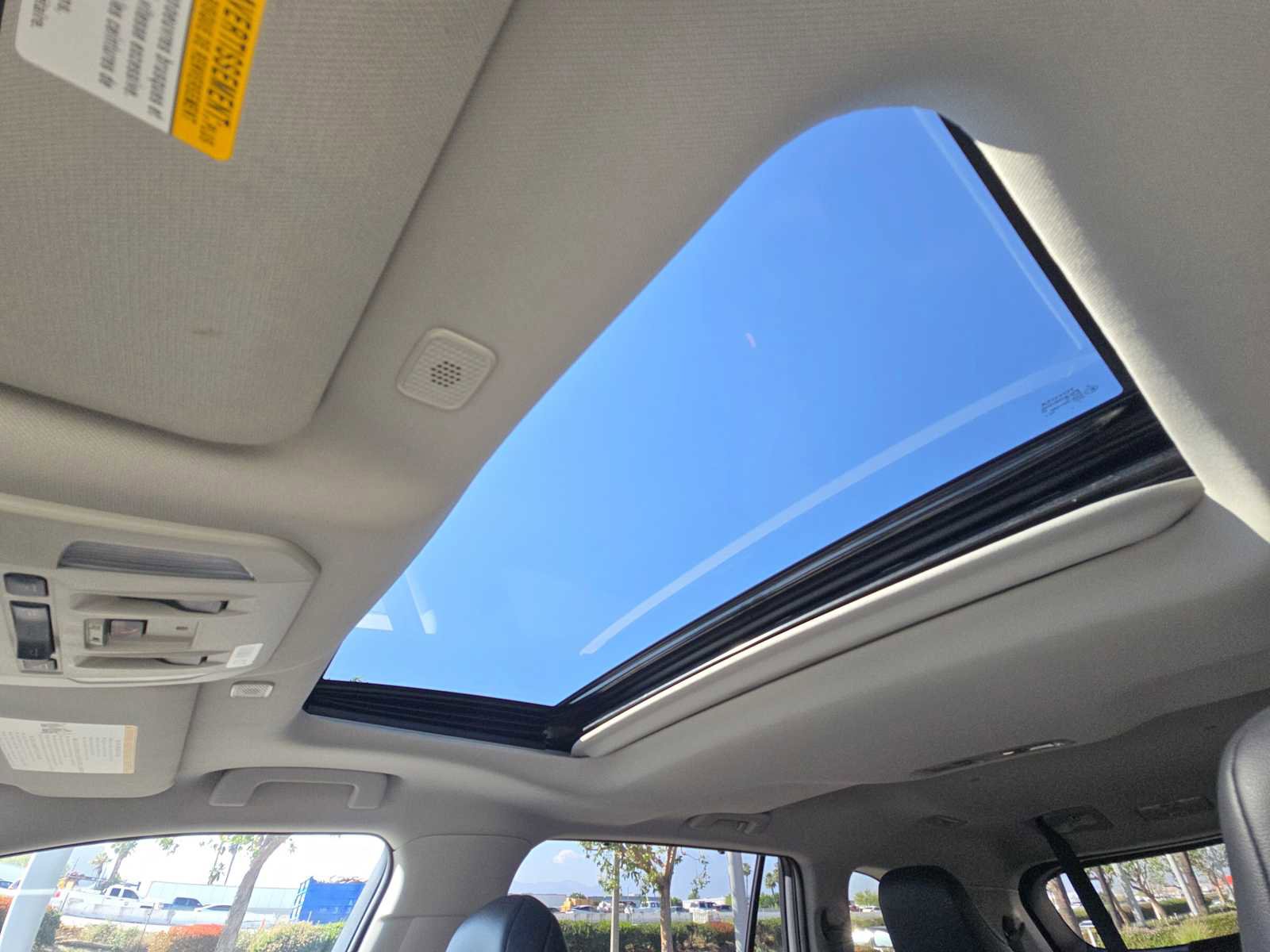 Used 2025 Toyota Highlander XLE image 36