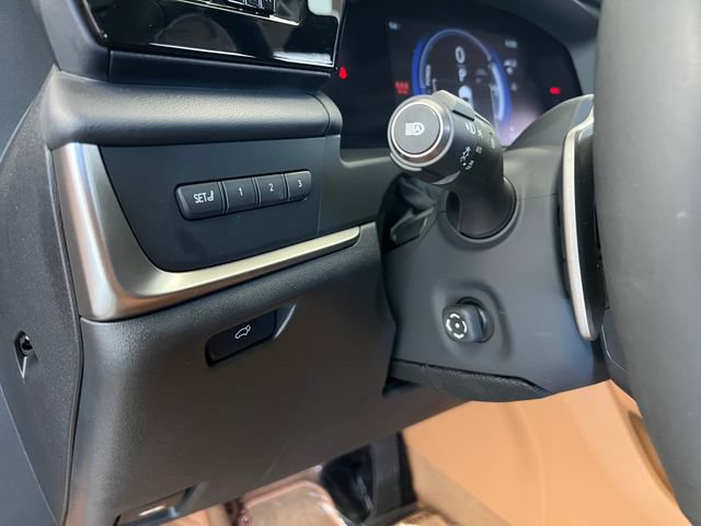 Used 2024 Lexus RZ 450e Premium AWD/4WD image 28