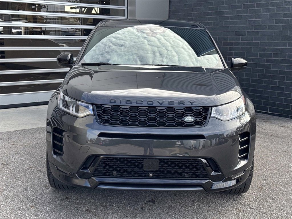 Certified 2025 Land Rover Discovery Sport Dynamic SE image 2