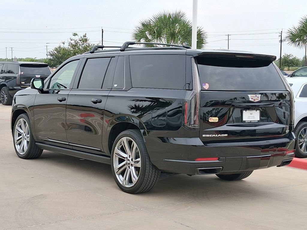 Certified 2025 Cadillac Escalade ESV Sport Platinum w/ LPO, Floor Liner Package AWD/4WD image 4