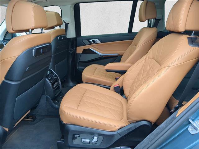 Used 2026 BMW X7 xDrive40i w/ Premium Package image 24