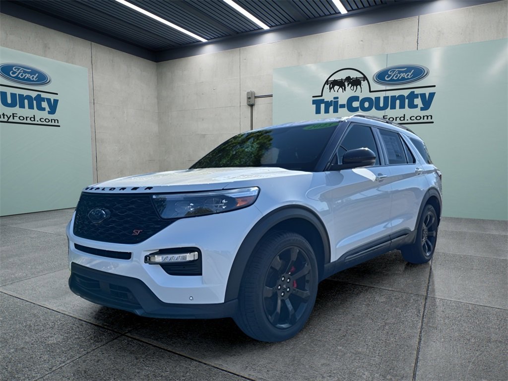 Used 2023 Ford Explorer ST w/ Equipment Group 401A image 3