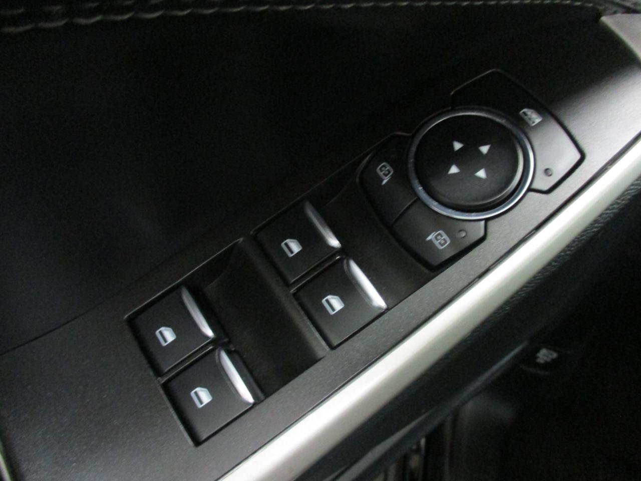 Used 2023 Ford Explorer XLT w/ Equipment Group 202A image 17