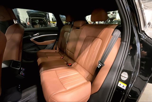 Used 2023 Audi e-tron Premium w/ Convenience Plus Package image 26
