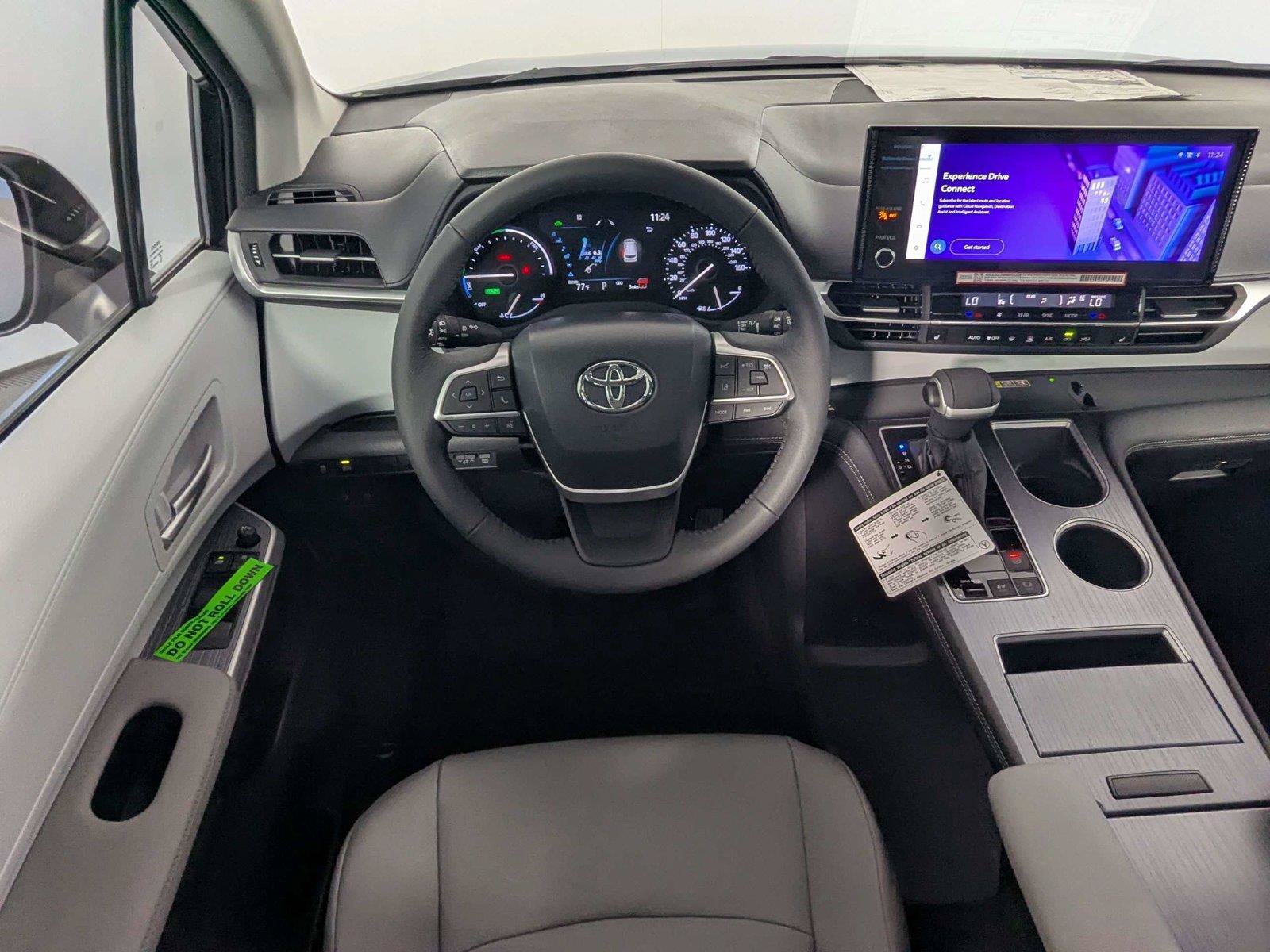 New 2026 Toyota Sienna XLE FWD image 27