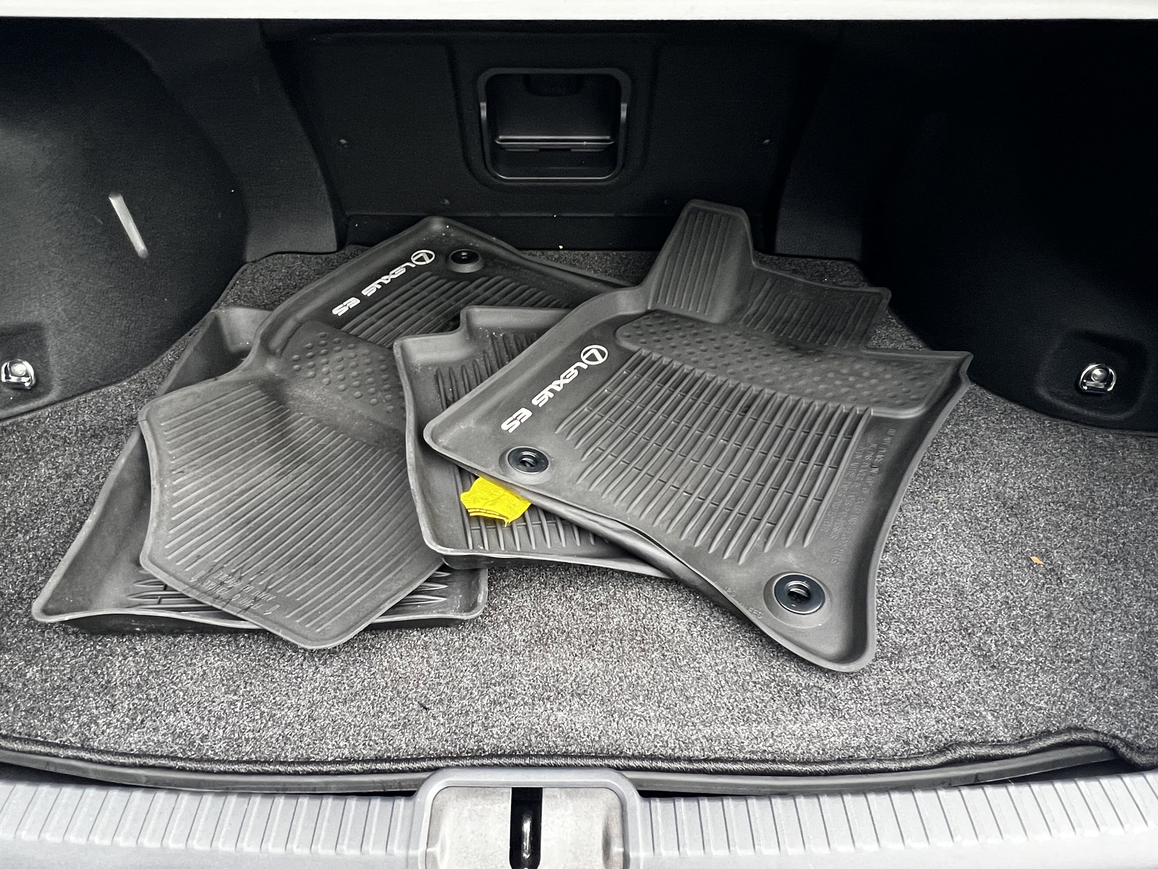 Certified 2023 Lexus ES 350 w/ Premium Package image 47