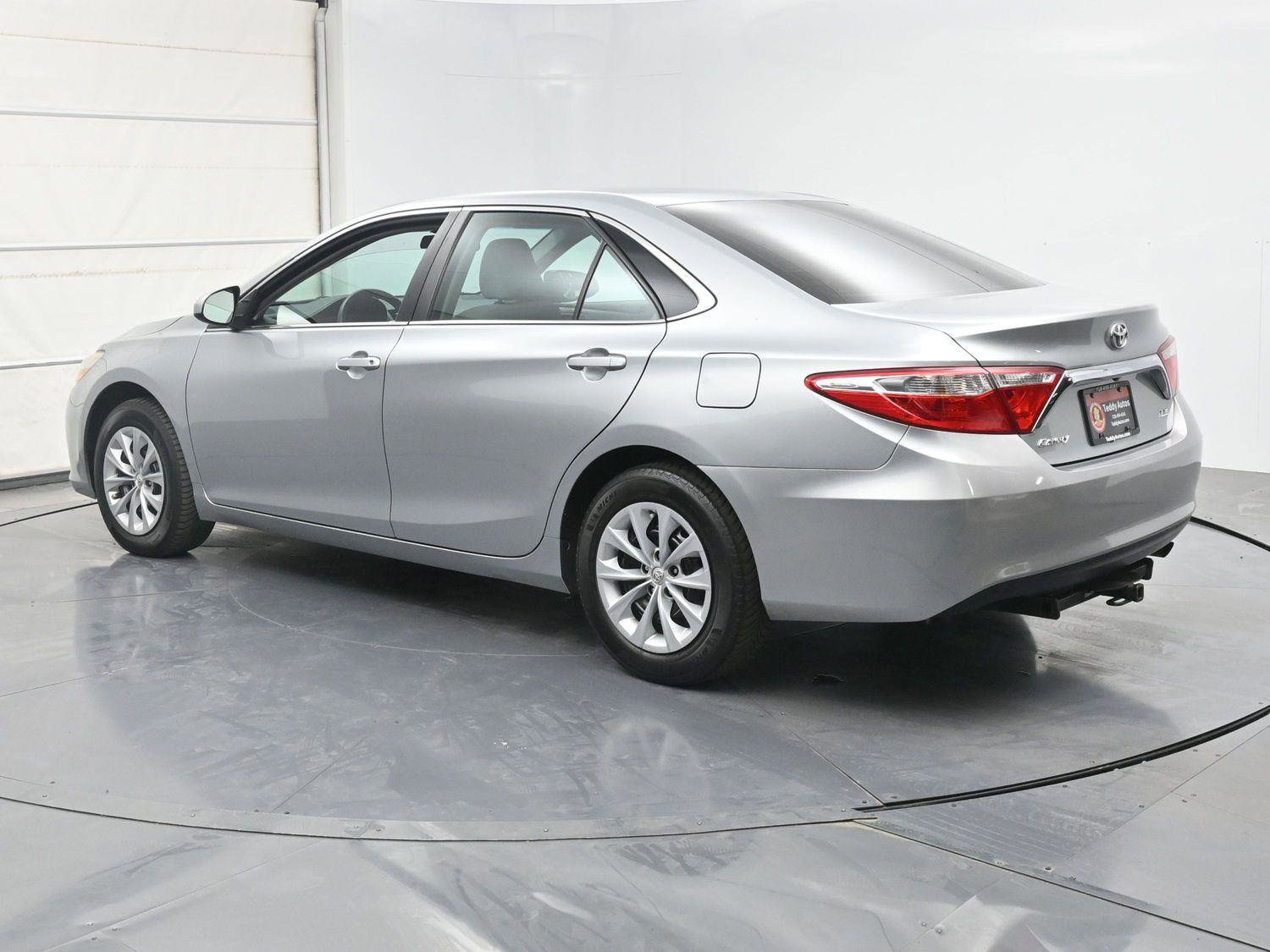 Used 2017 Toyota Camry LE FWD image 22