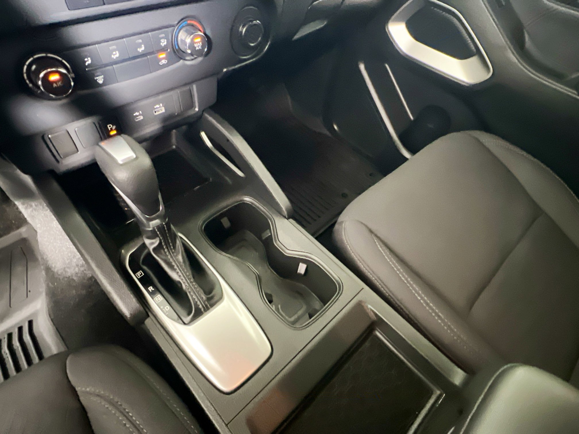 Used 2023 Nissan Frontier SV w/ Technology Package RWD image 25