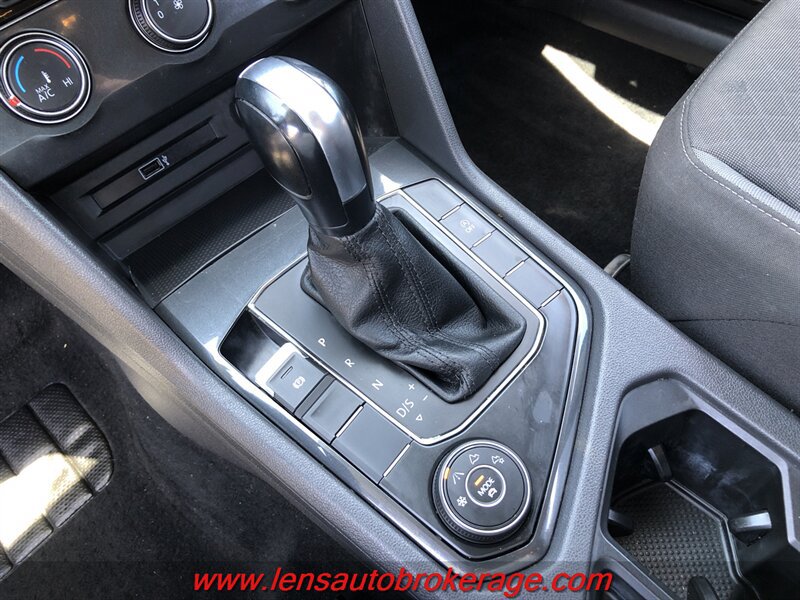 Used 2019 Volkswagen Tiguan S w/ 3rd Row Seat Package AWD/4WD image 15