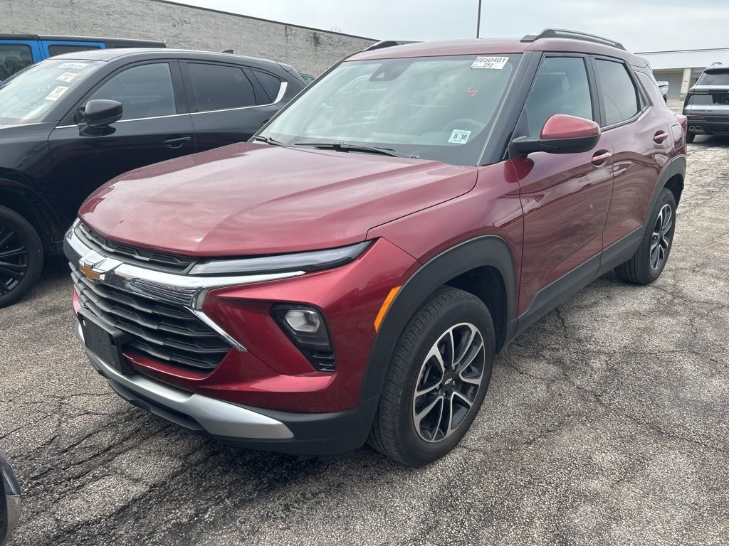 Used 2025 Chevrolet TrailBlazer LT image 3