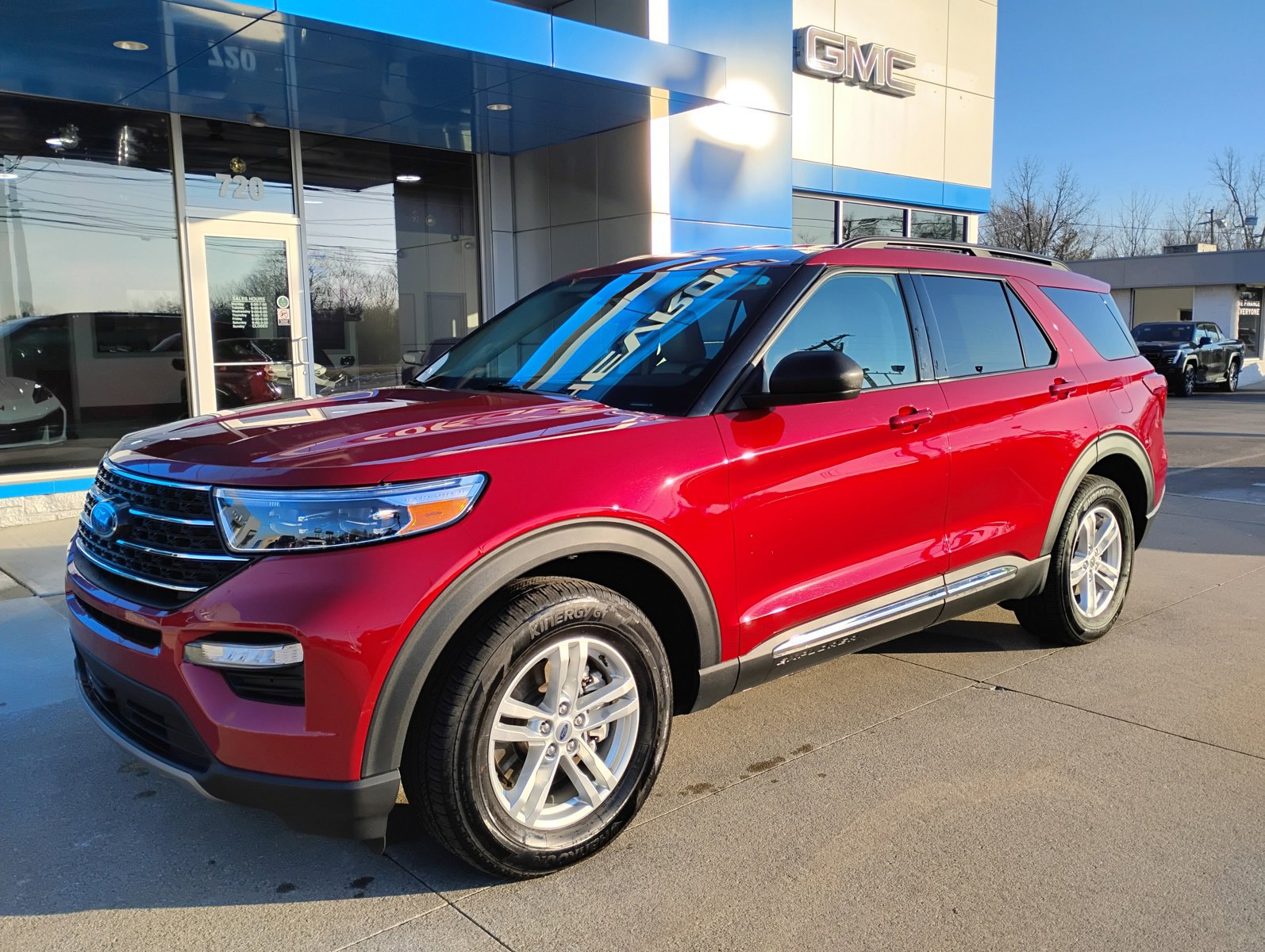 Used 2022 Ford Explorer XLT w/ Equipment Group 202A image 30