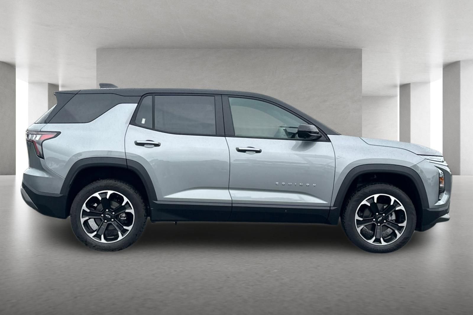 New 2026 Chevrolet Equinox LT w/ Safety and Technology Package image 3