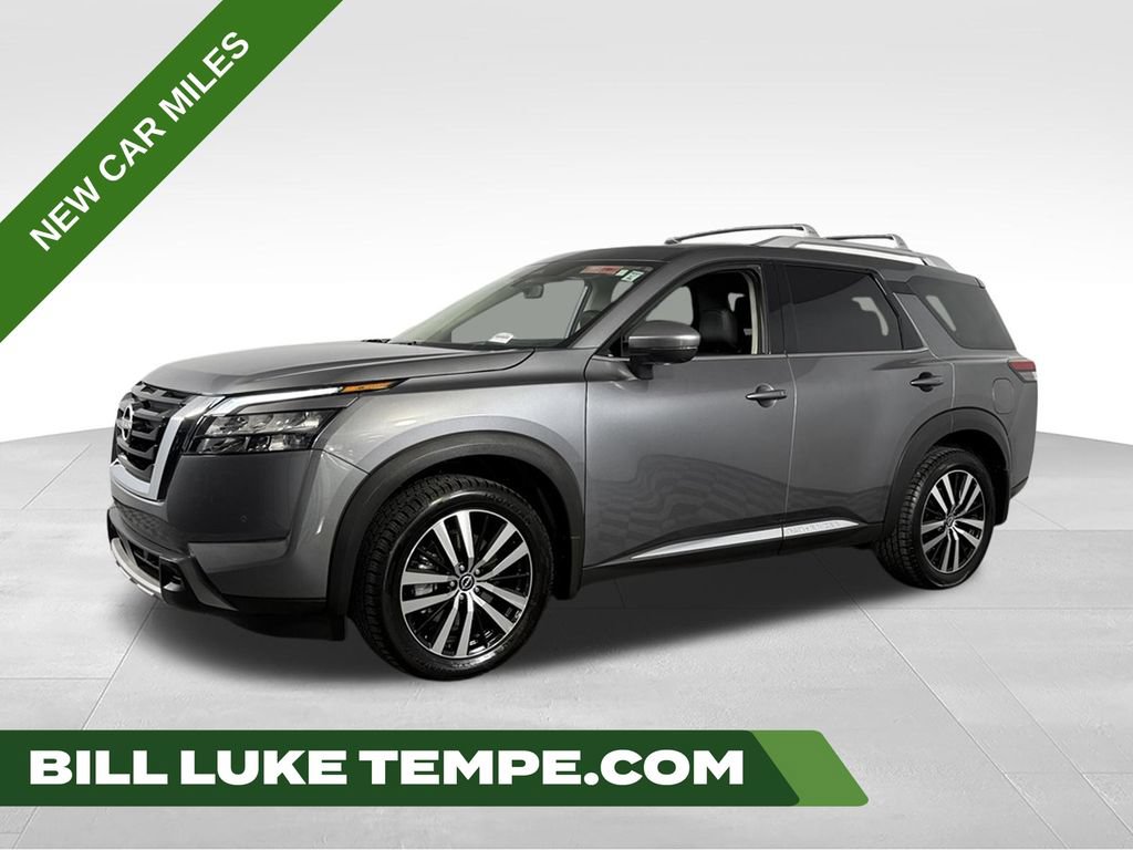 Used 2025 Nissan Pathfinder Platinum w/ Cargo Package