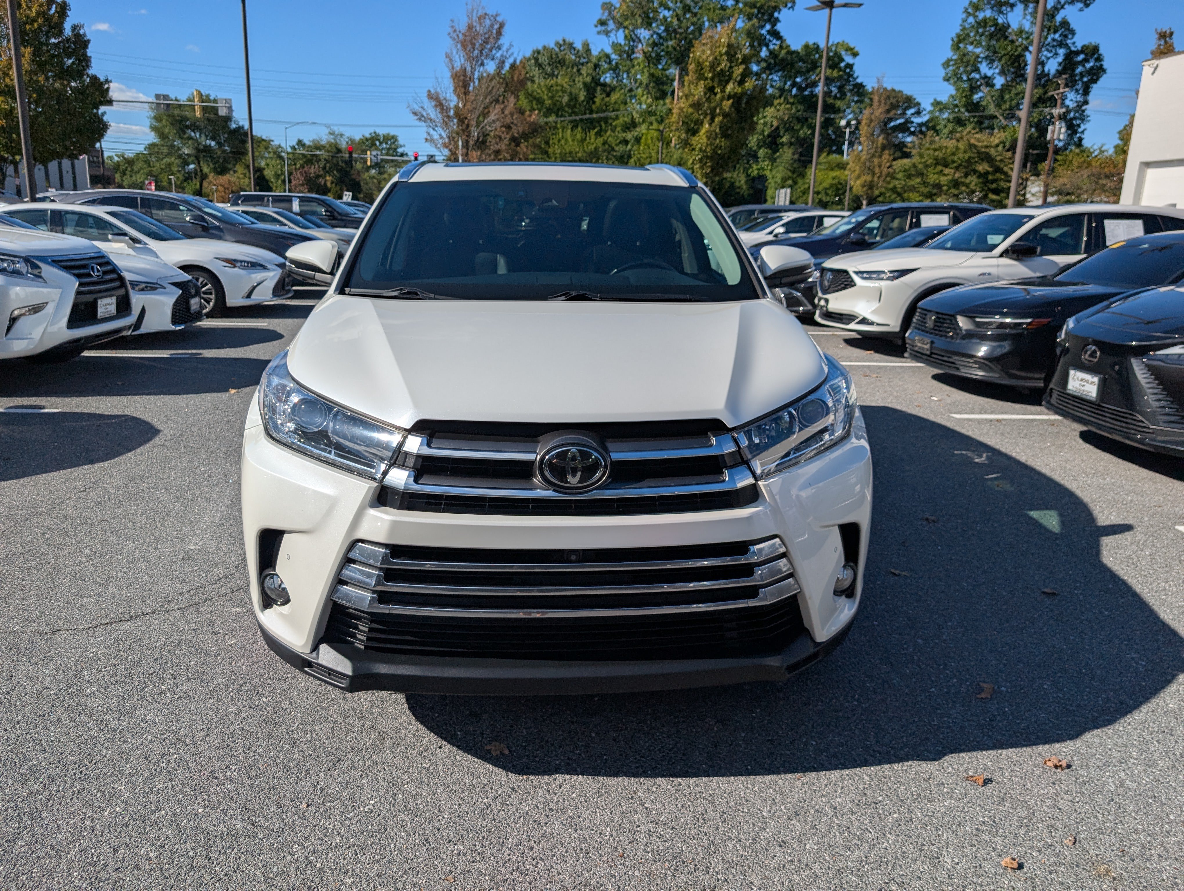 Used 2017 Toyota Highlander Limited Platinum w/ Carpet Mat Package AWD/4WD image 8