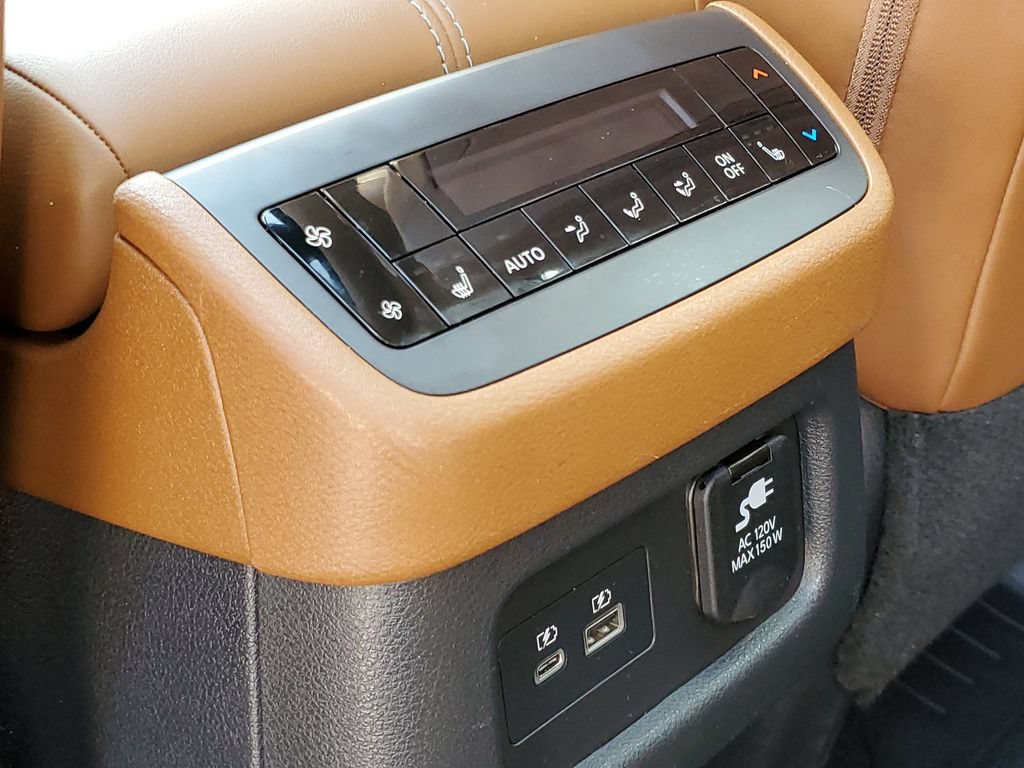 Used 2023 Nissan Pathfinder Platinum AWD/4WD image 31