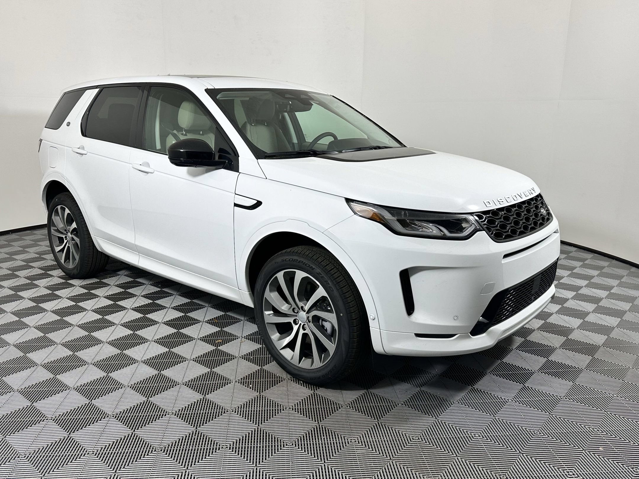 Certified 2025 Land Rover Discovery Sport S AWD/4WD image 6