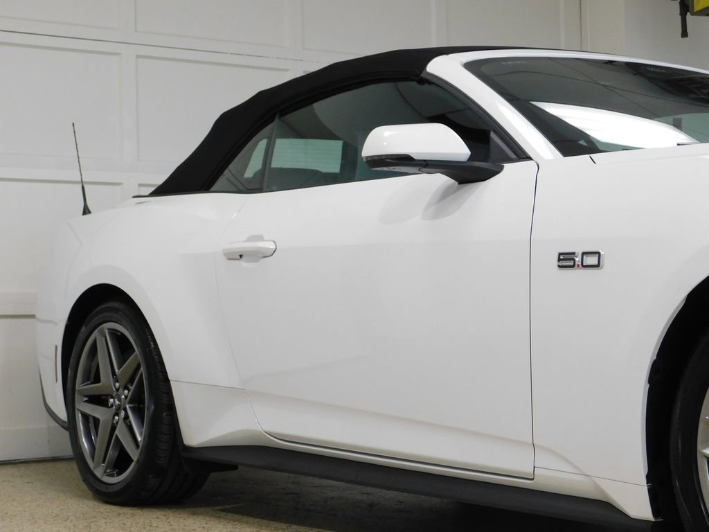 Used 2025 Ford Mustang GT Premium RWD image 22
