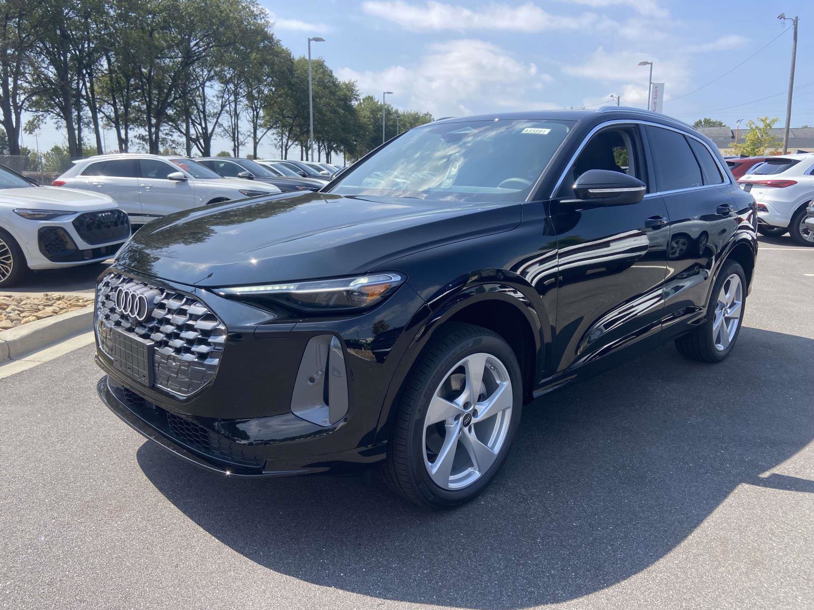 New 2025 Audi Q5 Prestige image 3