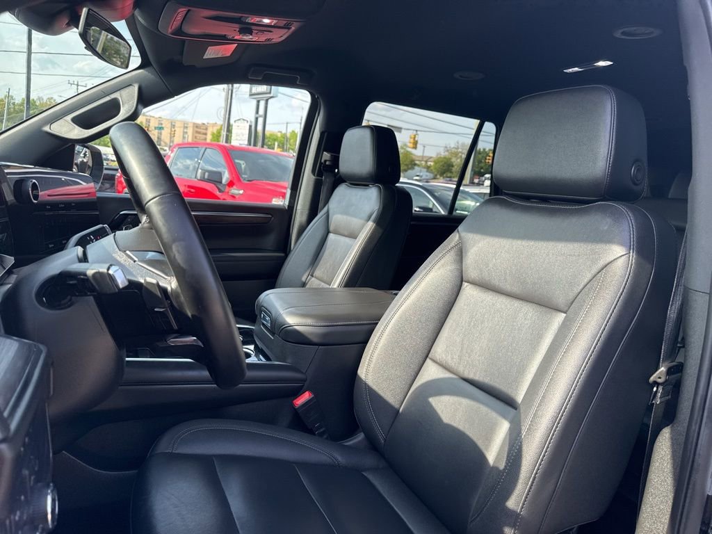 Used 2025 Chevrolet Tahoe LT AWD/4WD image 15