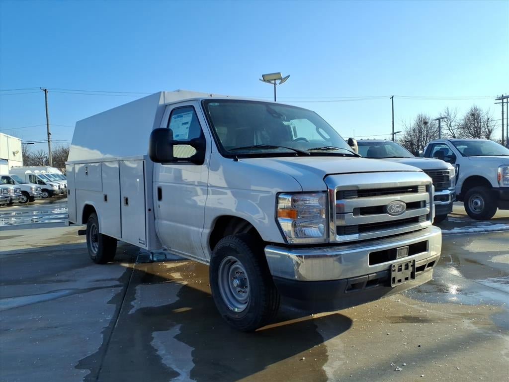 New 2026 Ford E-350 and Econoline 350 Super Duty w/ Power Equipment Group image 27