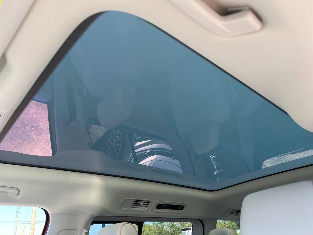 New 2025 Volkswagen ID. Buzz 1st Edition image 29