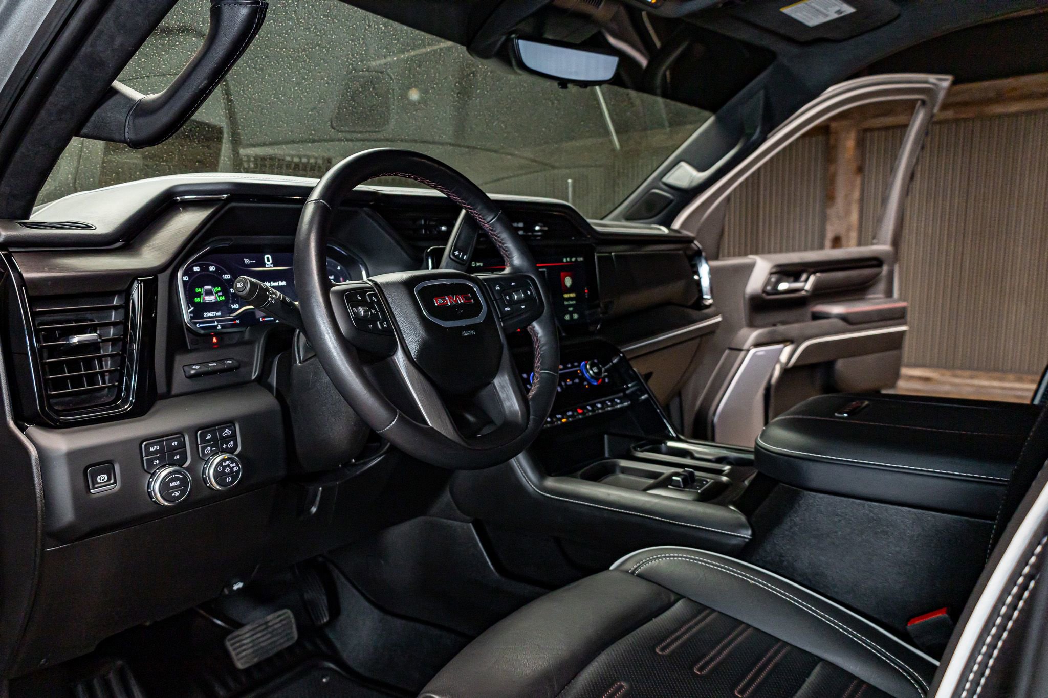 Used 2025 GMC Sierra 2500 AT4X image 17