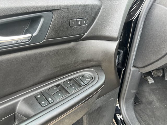 Used 2017 Chevrolet Traverse Premier FWD image 24