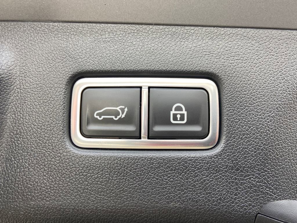 Used 2023 Kia Sorento EX AWD/4WD image 33