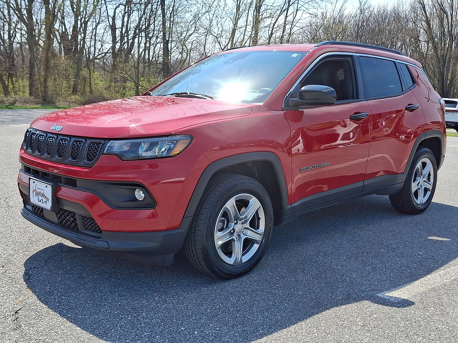 Used 2024 Jeep Compass Latitude image 3