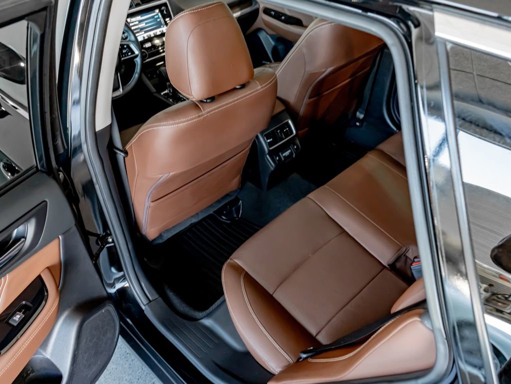 Used 2018 Subaru Outback 3.6R Touring image 23