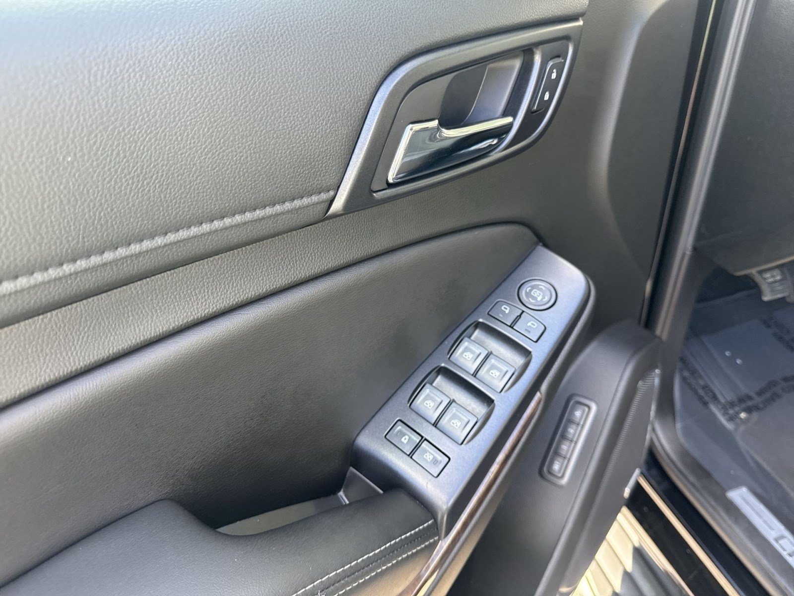 Used 2018 Chevrolet Tahoe LT AWD/4WD image 14