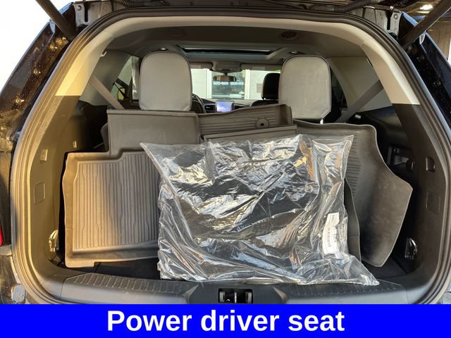 Used 2024 Ford Explorer XLT w/ Equipment Group 202A AWD/4WD image 22
