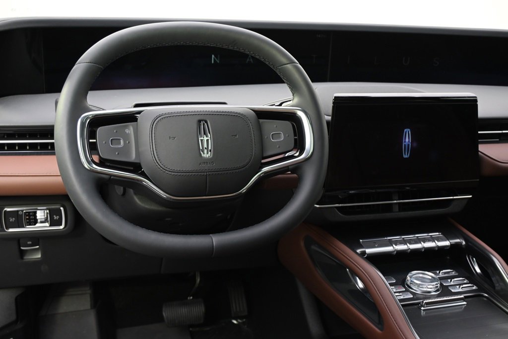 New 2026 Lincoln Nautilus Reserve image 12