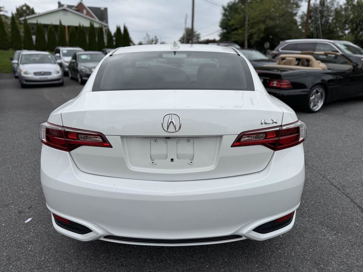 Used 2017 Acura ILX FWD image 6