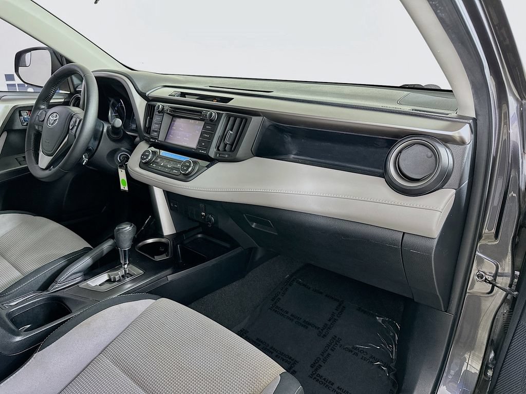 Used 2016 Toyota RAV4 XLE FWD image 33