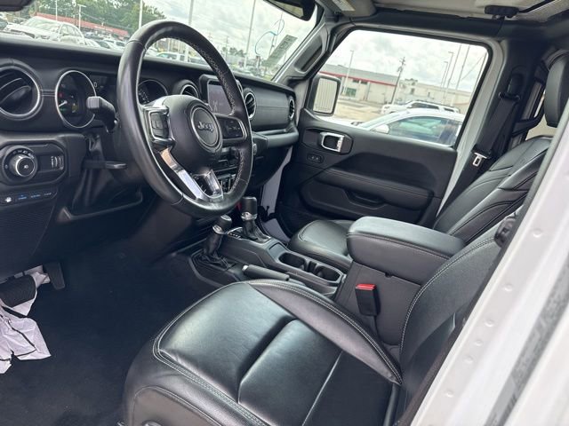 Used 2023 Jeep Wrangler Unlimited Sahara w/ Cold Weather Group AWD/4WD image 30