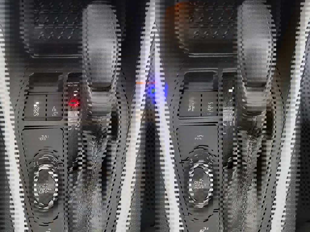 Used 2020 Toyota RAV4 XLE image 18