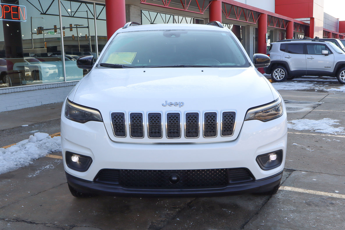 Used 2022 Jeep Cherokee Latitude Lux image 3