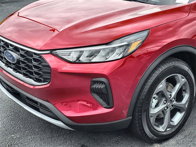 New 2025 Ford Escape ST-Line w/ Equipment Group 301A image 10
