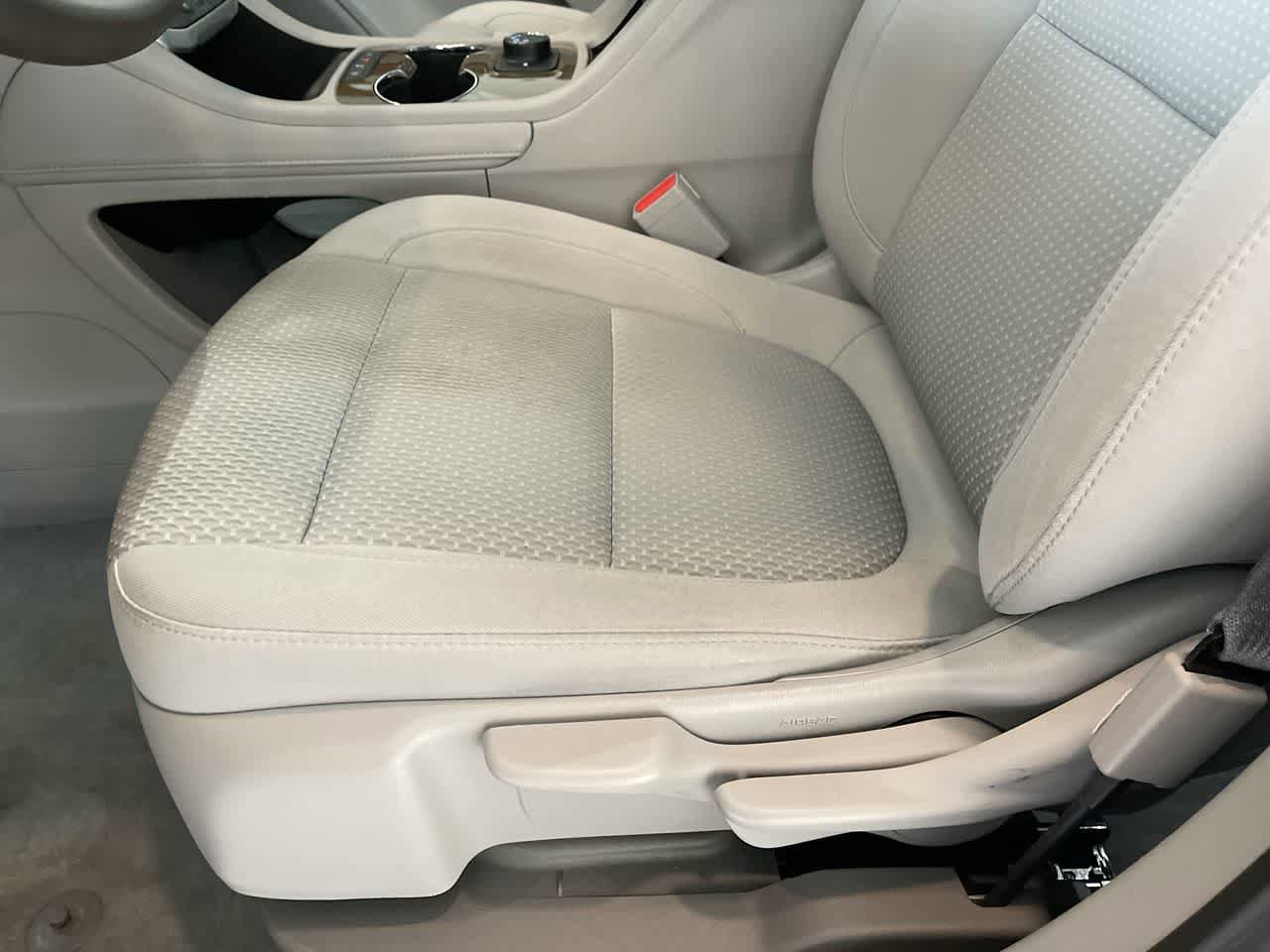 Used 2022 GMC Acadia SLE AWD/4WD image 12