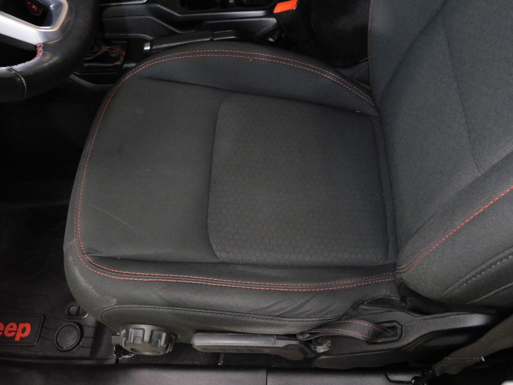 Used 2019 Jeep Wrangler Rubicon w/ Uconnect 4C Nav & Sound Group image 36